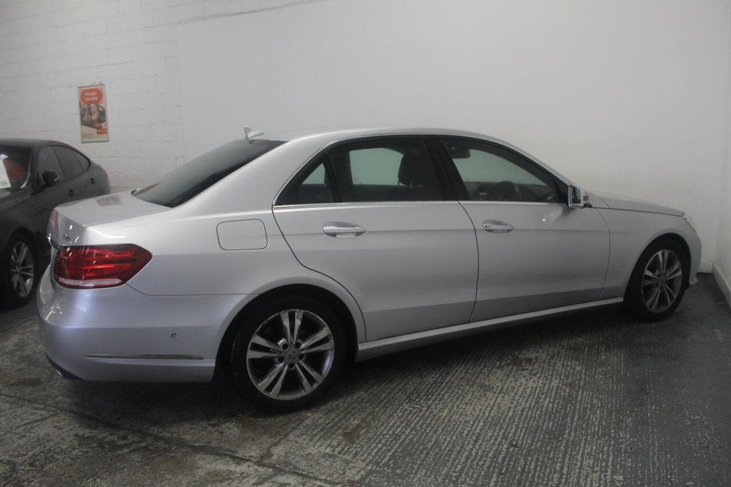 Used Mercedes-Benz E Class 2013 for sale - 77937844: Photo 11