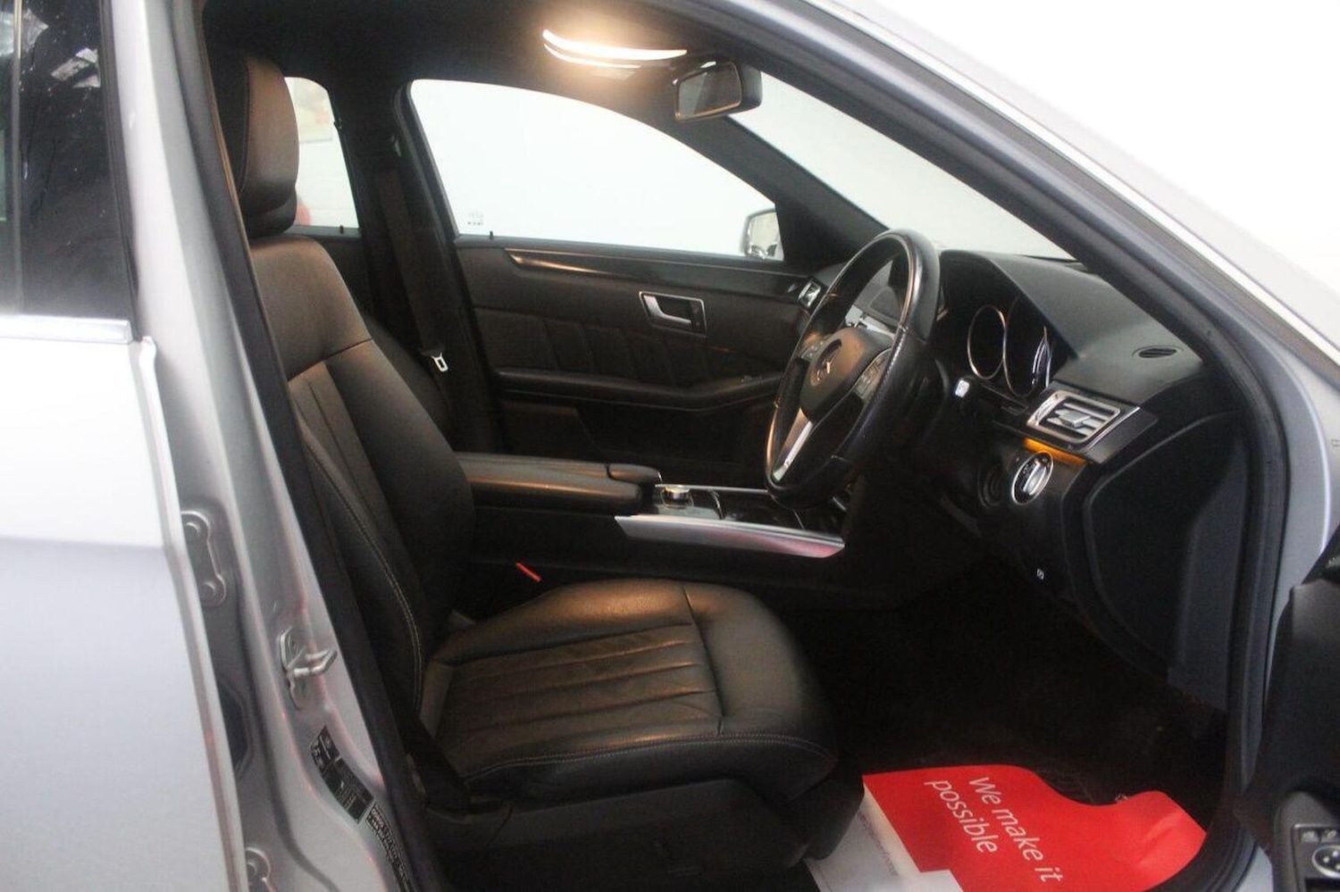 Used Mercedes-Benz E Class 2013 for sale - 77937844: Photo 30