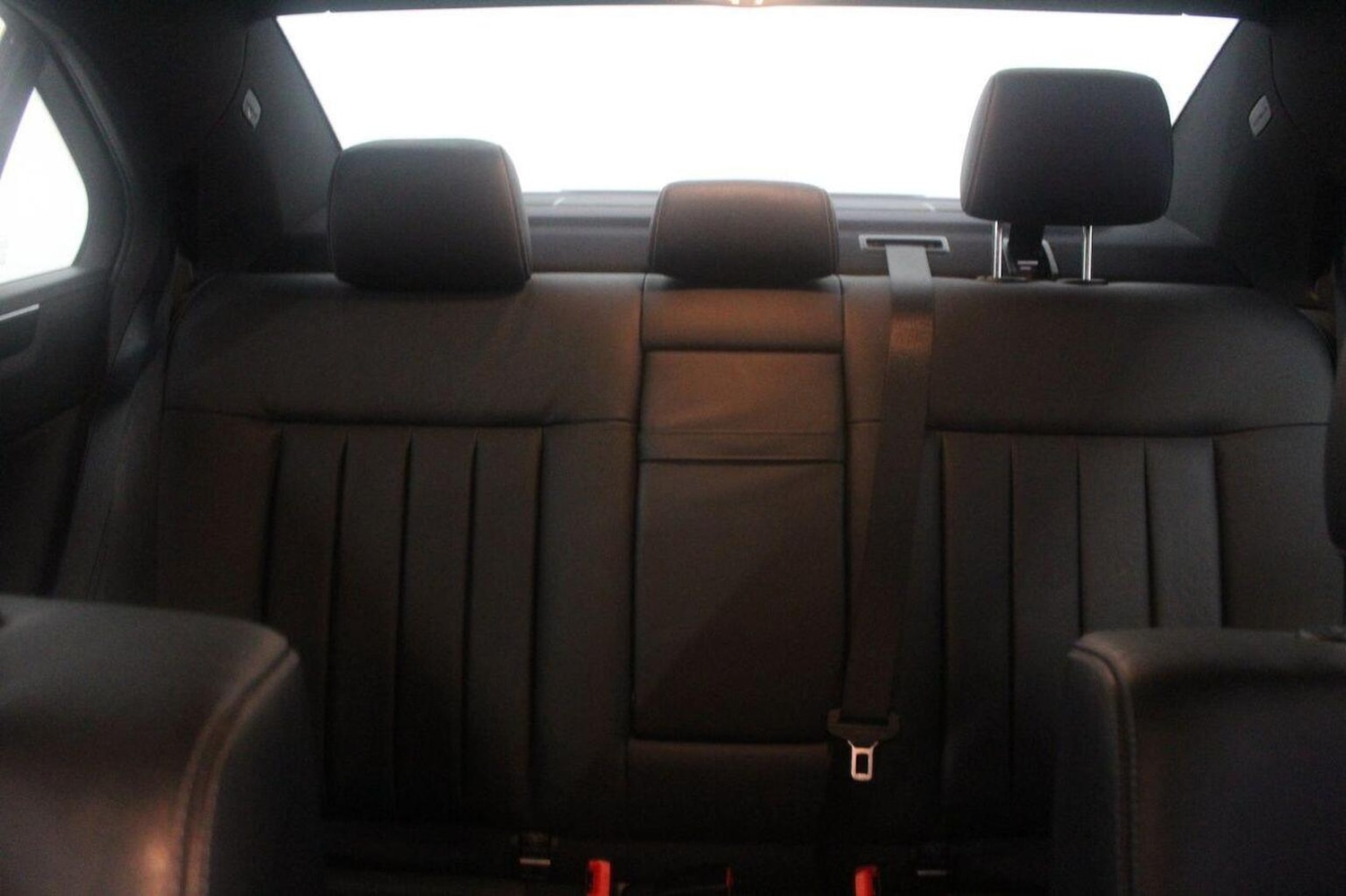 Used Mercedes-Benz E Class 2013 for sale - 77937844: Photo 52