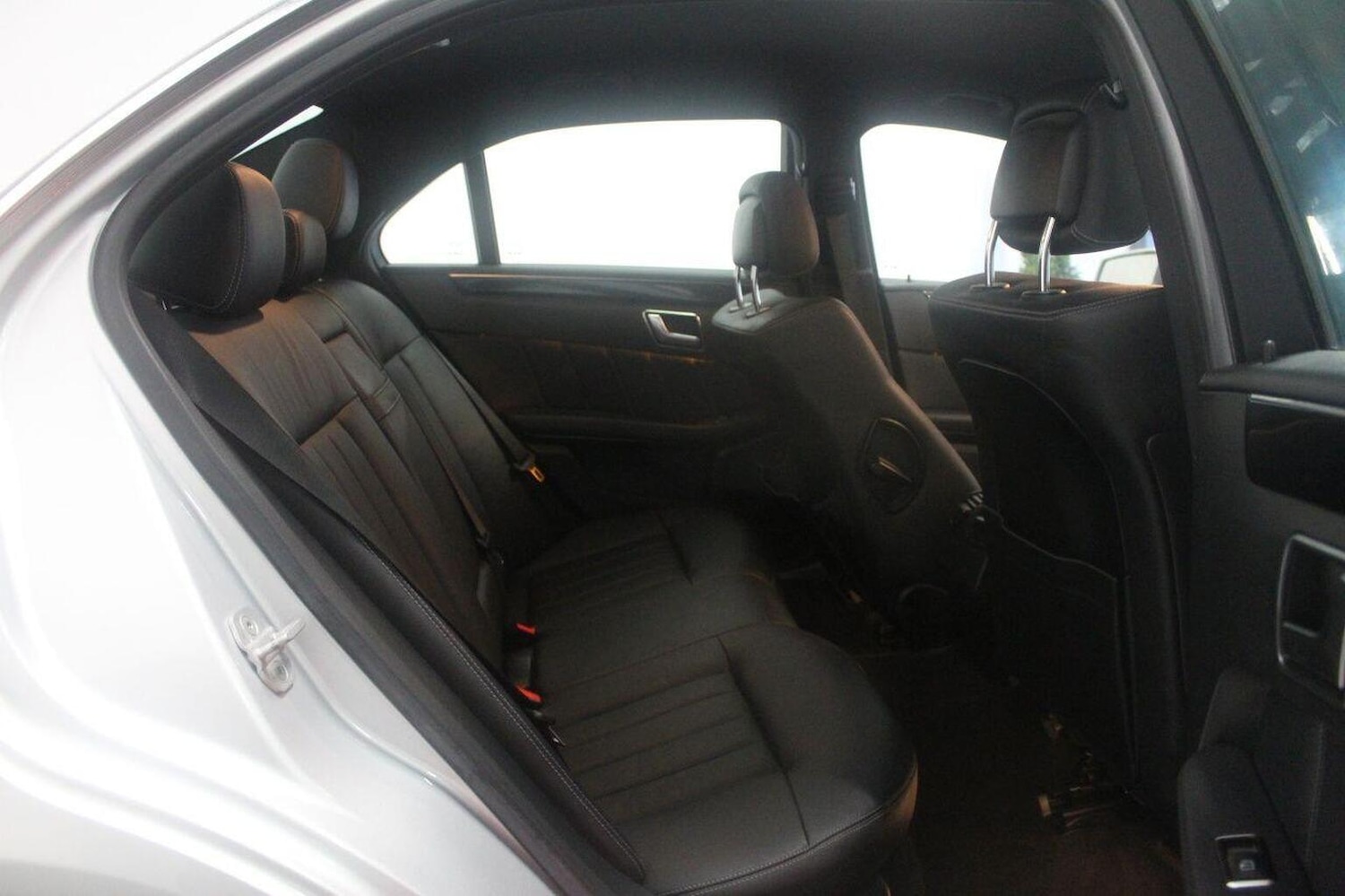 Used Mercedes-Benz E Class 2013 for sale - 77937844: Photo 54