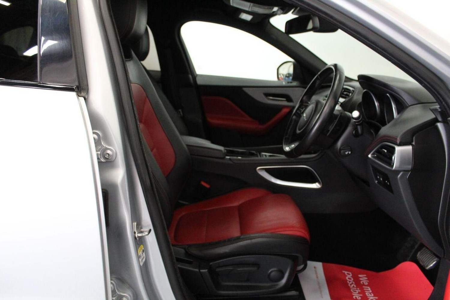 Used Jaguar F-Pace 2016 for sale - 77937926: Photo 31