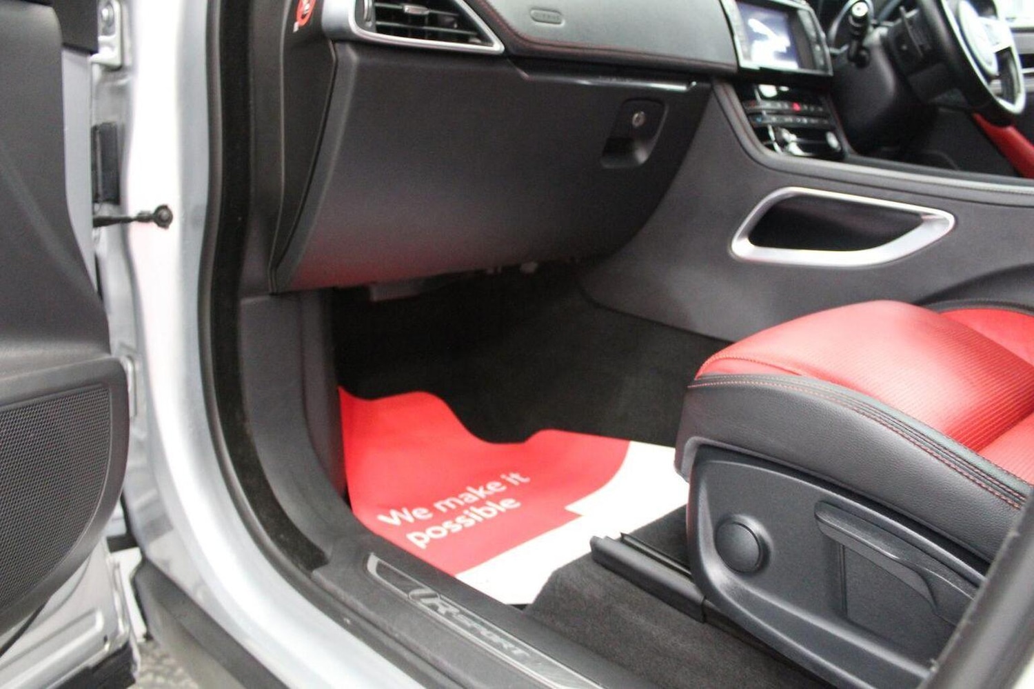 Used Jaguar F-Pace 2016 for sale - 77937926: Photo 33