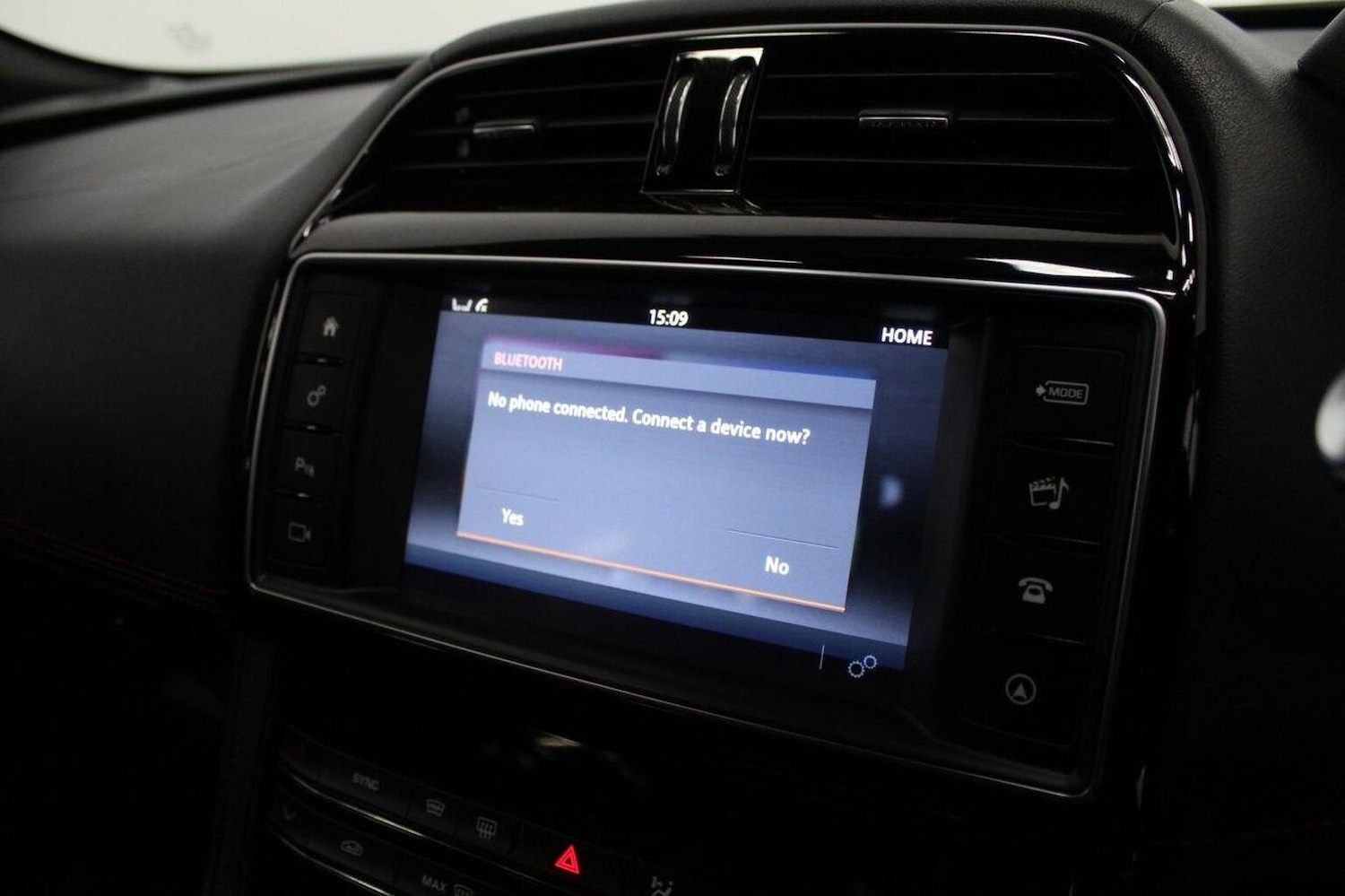 Used Jaguar F-Pace 2016 for sale - 77937926: Photo 39