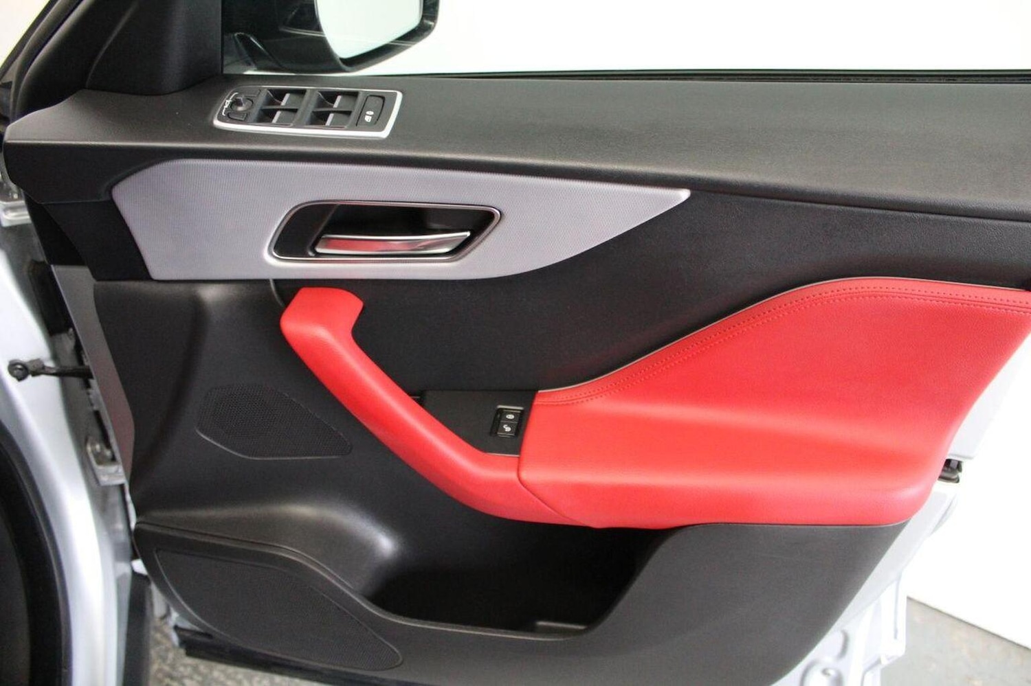 Used Jaguar F-Pace 2016 for sale - 77937926: Photo 55