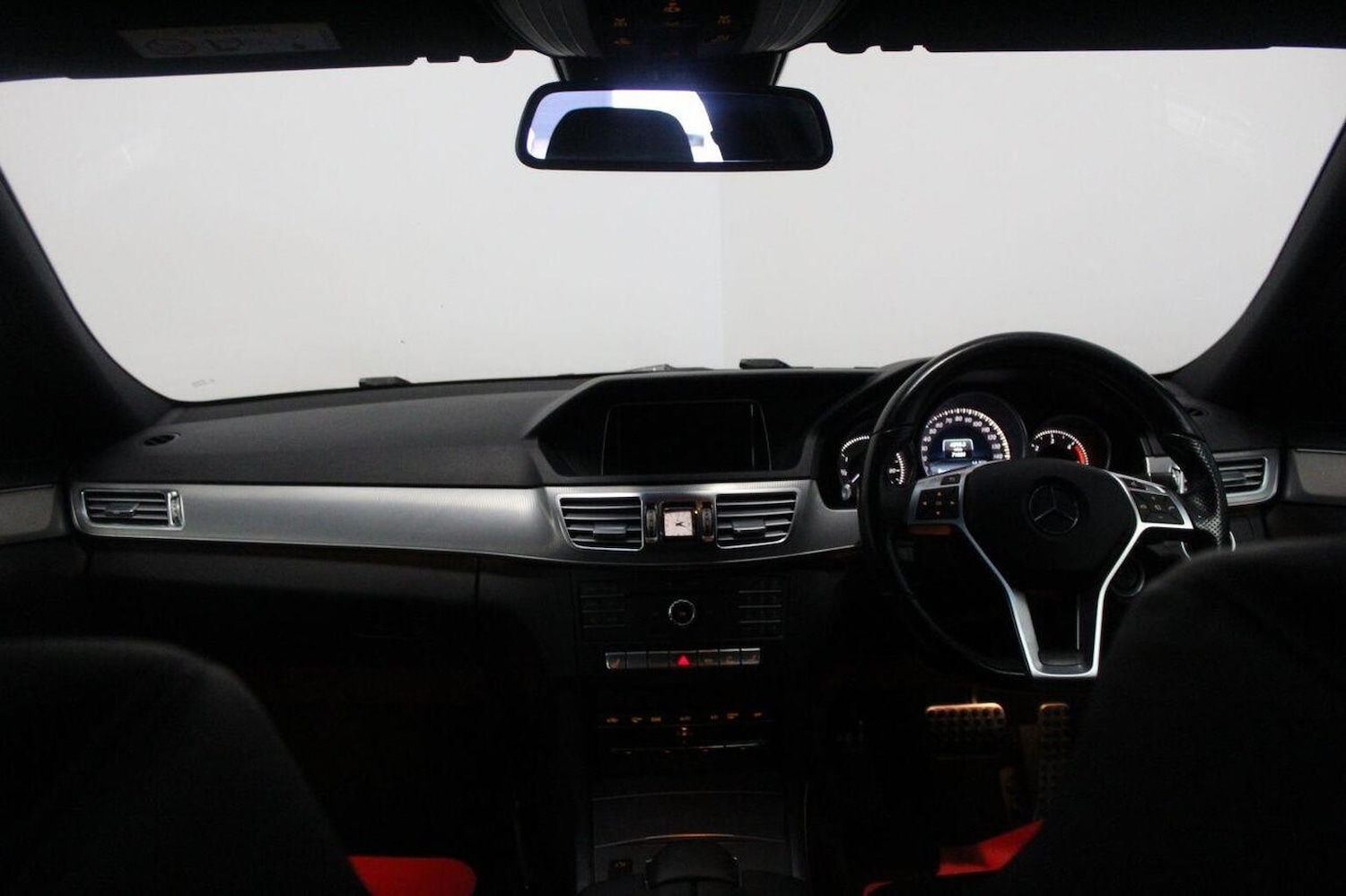 Used Mercedes-Benz E Class 2015 for sale - 77107738: Photo 29