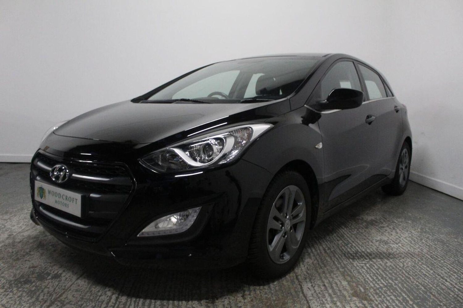Used Hyundai i30 2015 for sale - 76559937: Photo 2