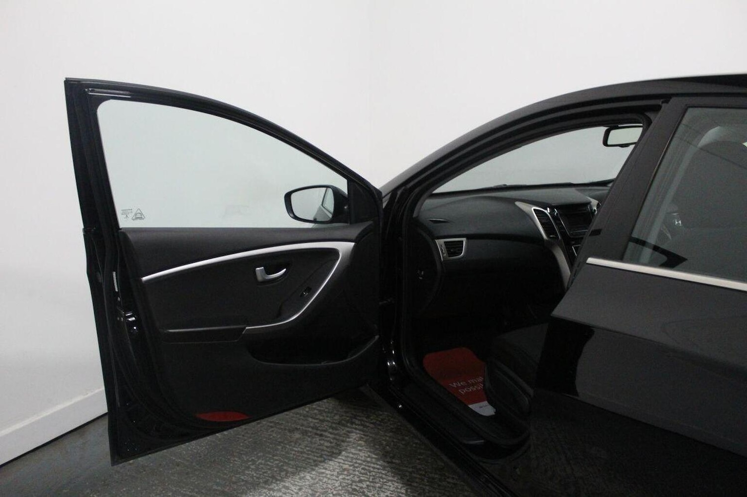 Used Hyundai i30 2015 for sale - 76559937: Photo 26