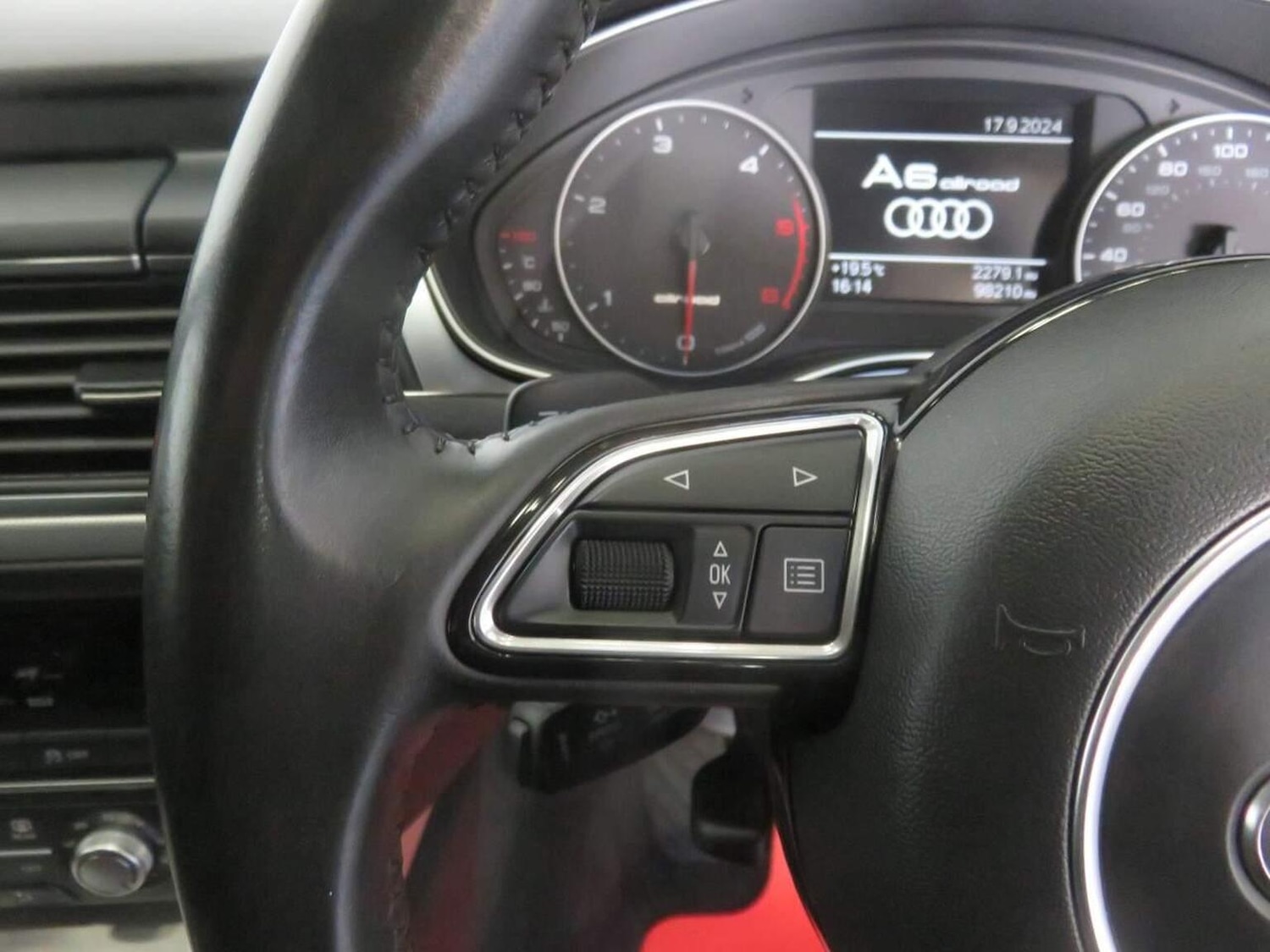 Used Audi A6 Allroad 2014 for sale - 78190635: Photo 48