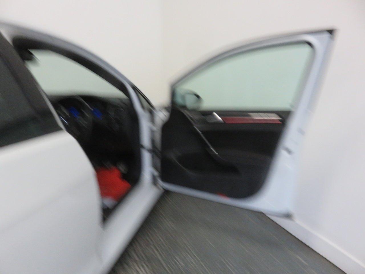 Used Volkswagen Golf 2018 for sale - 76237170: Photo 23