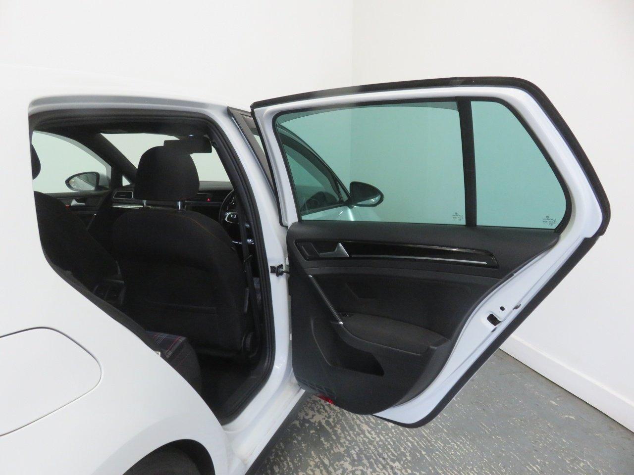 Used Volkswagen Golf 2018 for sale - 76237170: Photo 24