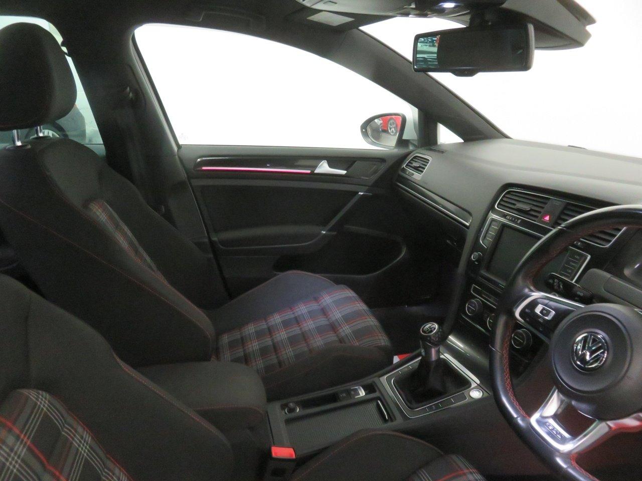 Used Volkswagen Golf 2018 for sale - 76237170: Photo 28