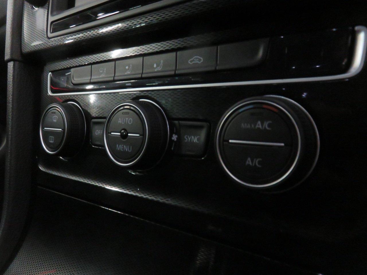 Used Volkswagen Golf 2018 for sale - 76237170: Photo 37