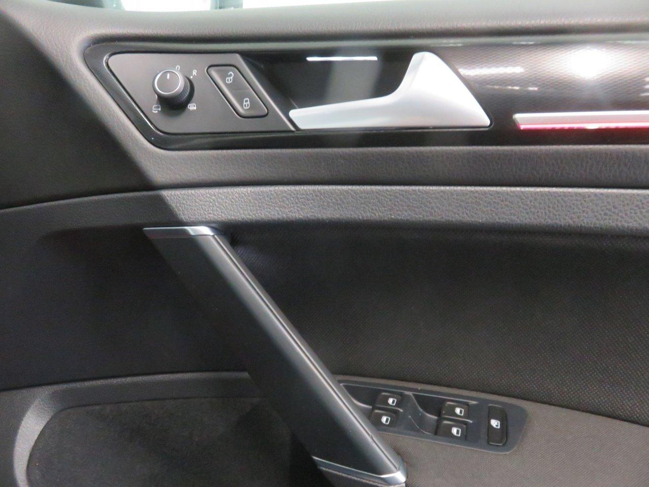 Used Volkswagen Golf 2018 for sale - 76237170: Photo 47