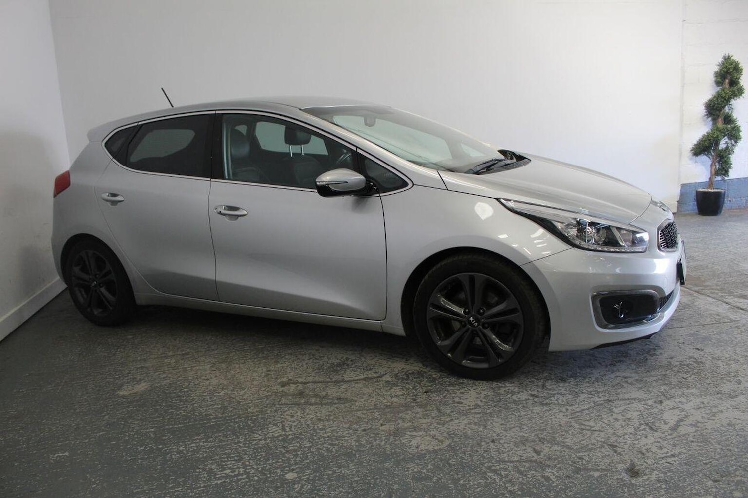 Used Kia Ceed 2017 for sale - 77937922: Photo 4