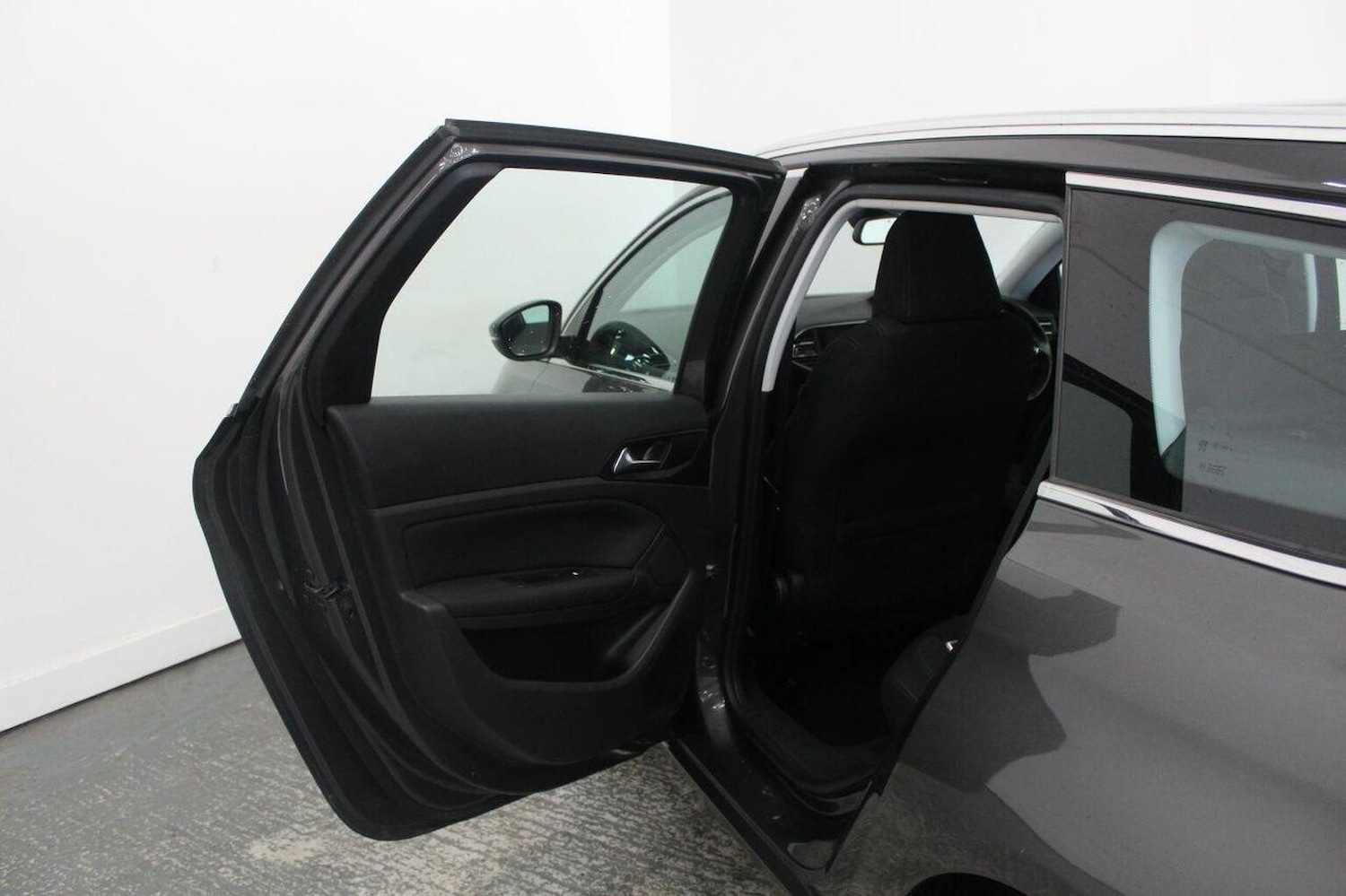 Used Peugeot 308 SW 2017 for sale - 75994752: Photo 28