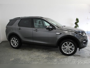 Used Land Rover Discovery Sport 2016 for sale - 76571125: Photo