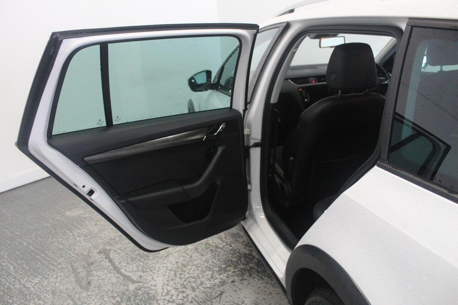 Used Skoda Octavia 2017 for sale - 77938027: Photo 25