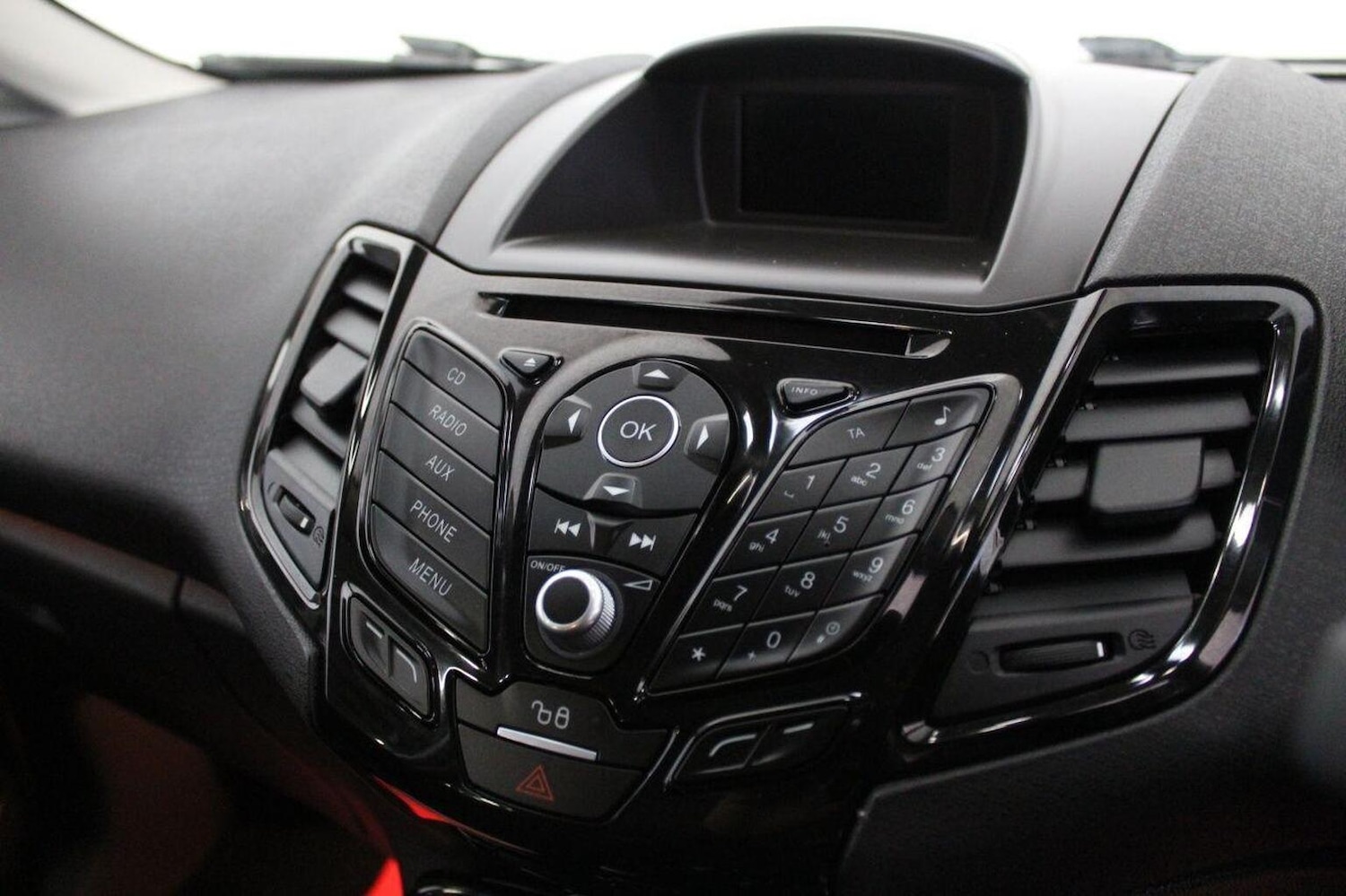 Used Ford Fiesta 2015 for sale - 76449406: Photo 40