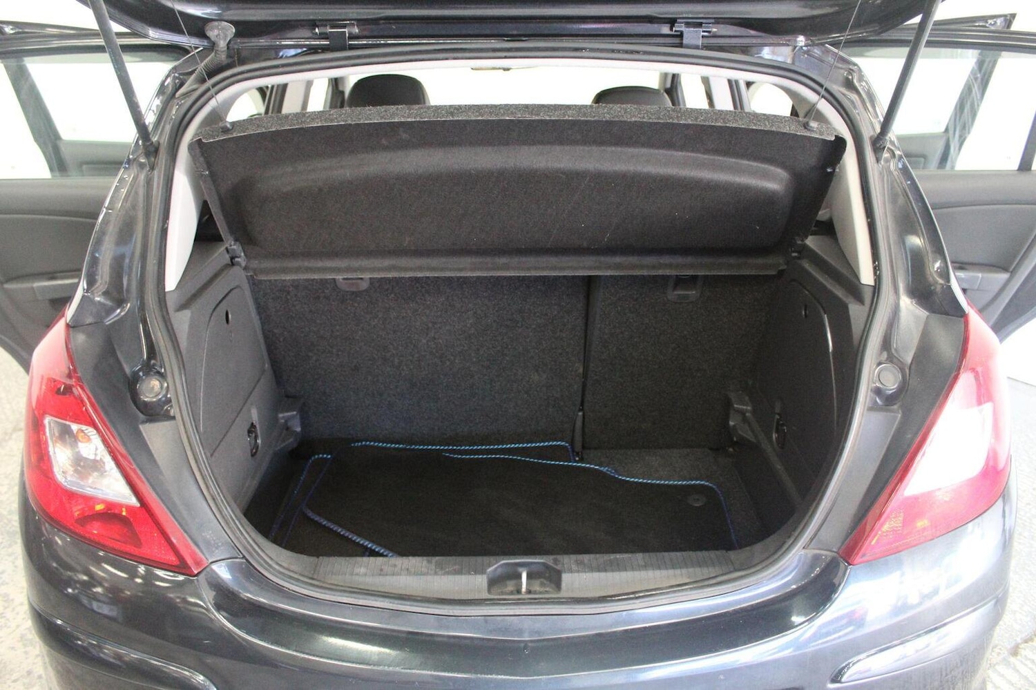 Used Vauxhall Corsa 2012 for sale - 77938177: Photo 19