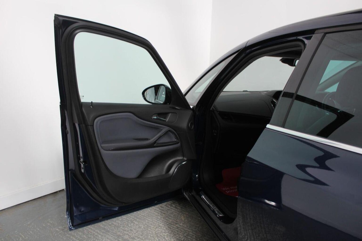 Used Vauxhall Zafira 2012 for sale - 77937973: Photo 27