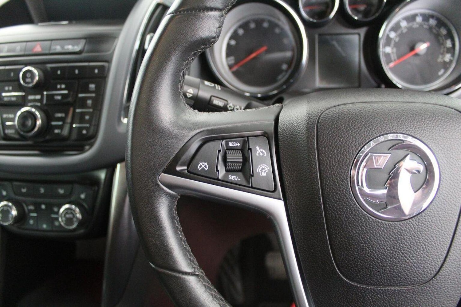 Used Vauxhall Zafira 2012 for sale - 77937973: Photo 46