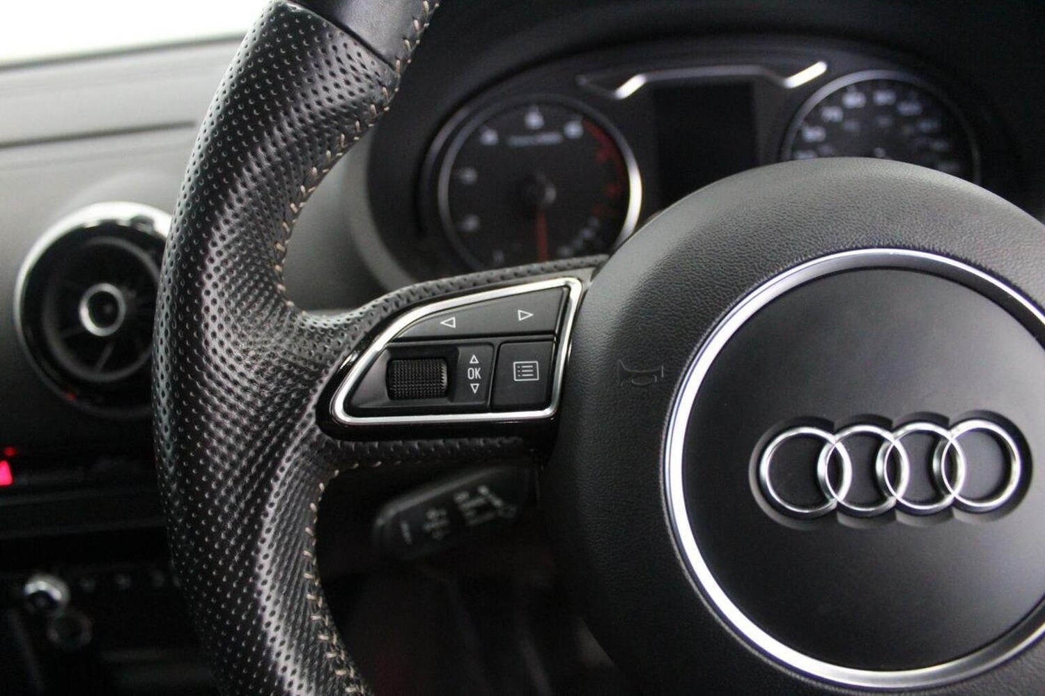 Used Audi A3 2015 for sale - 77385280: Photo 44