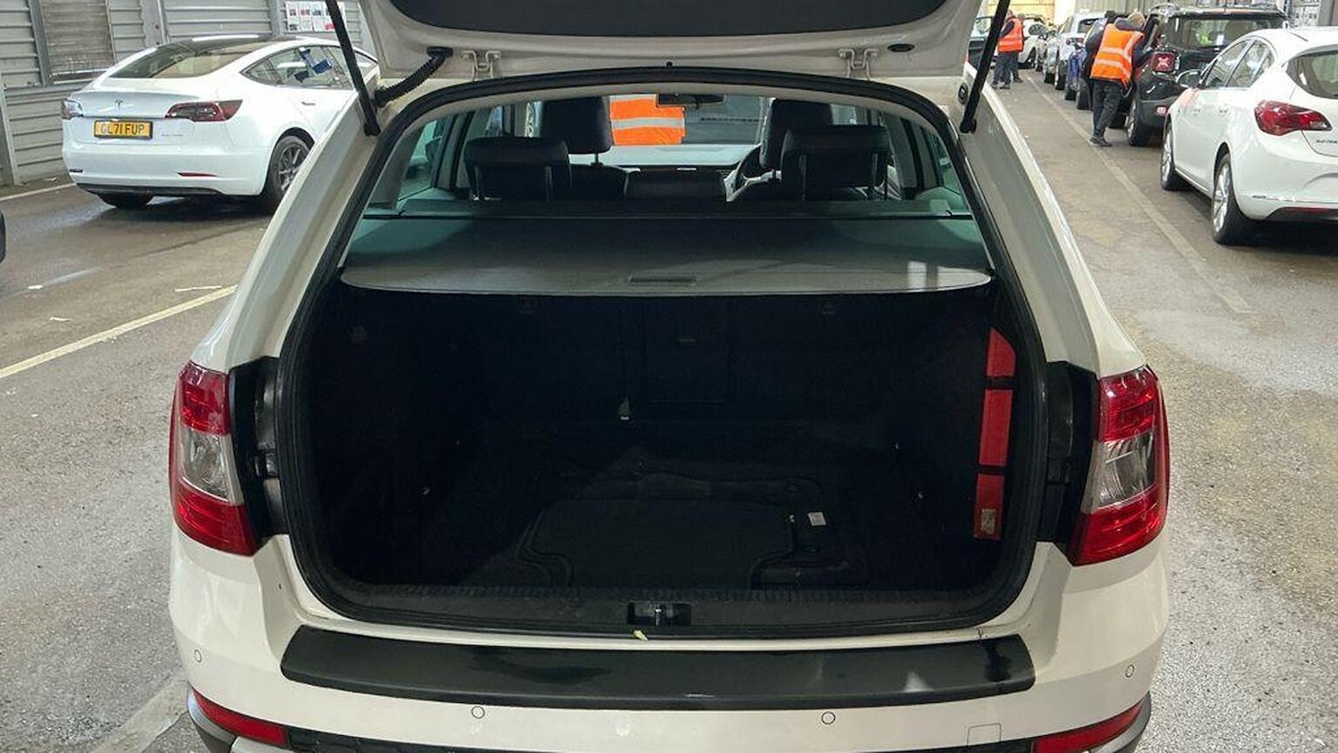 Used Skoda Octavia 2017 for sale - 77289256: Photo 10