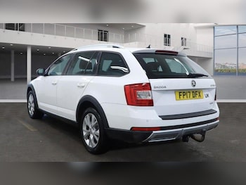 Used Skoda Octavia 2017 for sale - 77289256: Photo