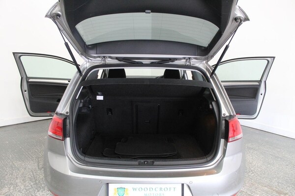 Used Volkswagen Golf 2015 for sale - 75529862: Photo 24