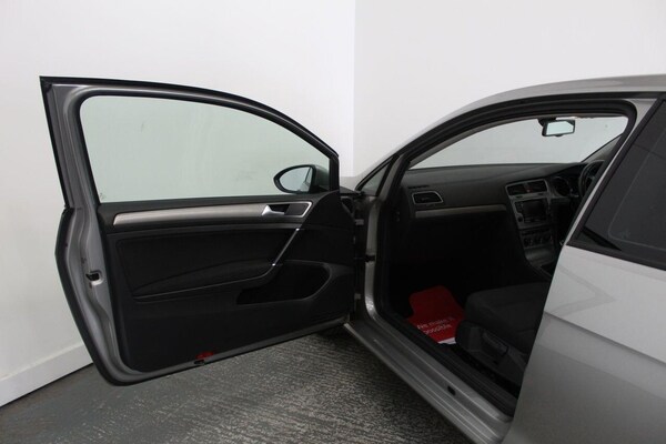 Used Volkswagen Golf 2015 for sale - 75529862: Photo 26