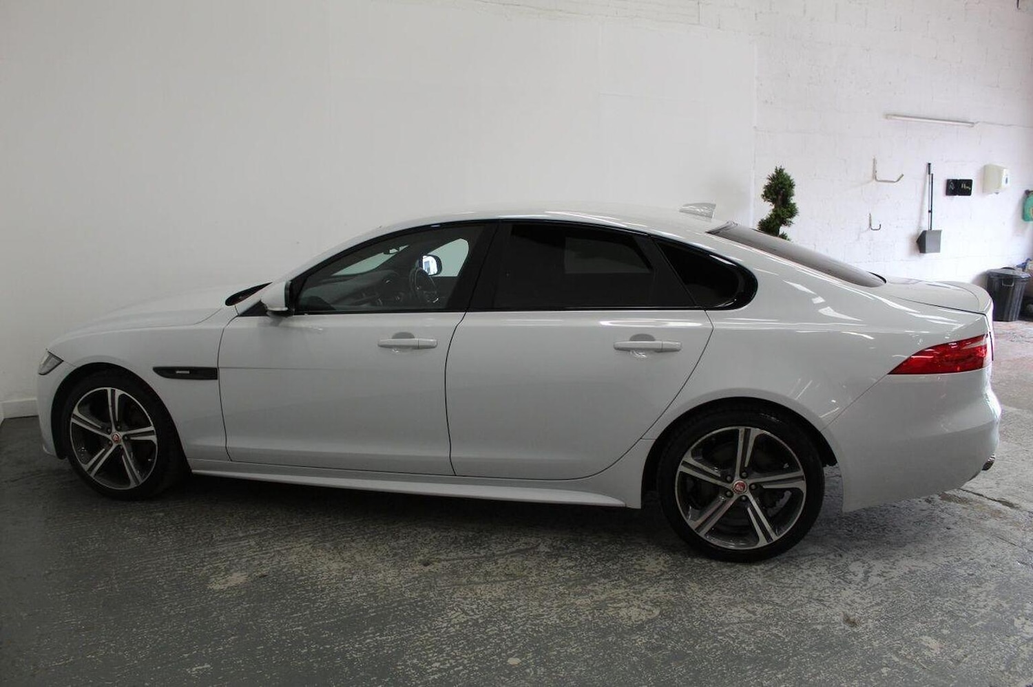 Used Jaguar XF 2015 for sale - 77937775: Photo 10