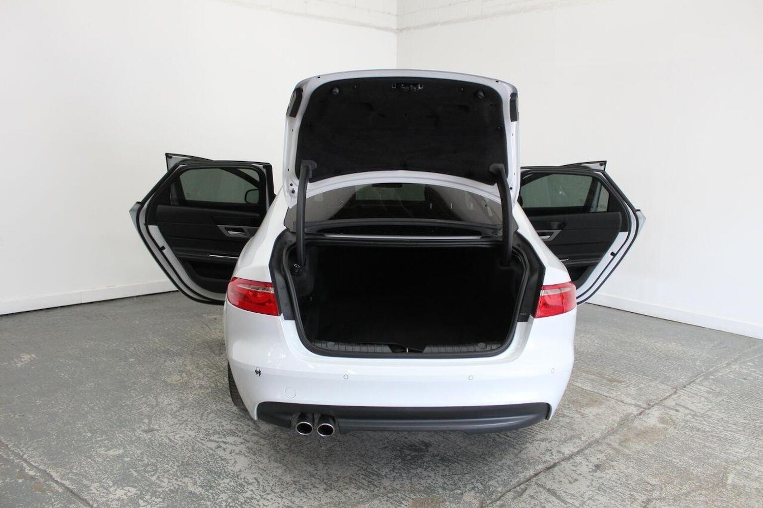 Used Jaguar XF 2015 for sale - 77937775: Photo 23