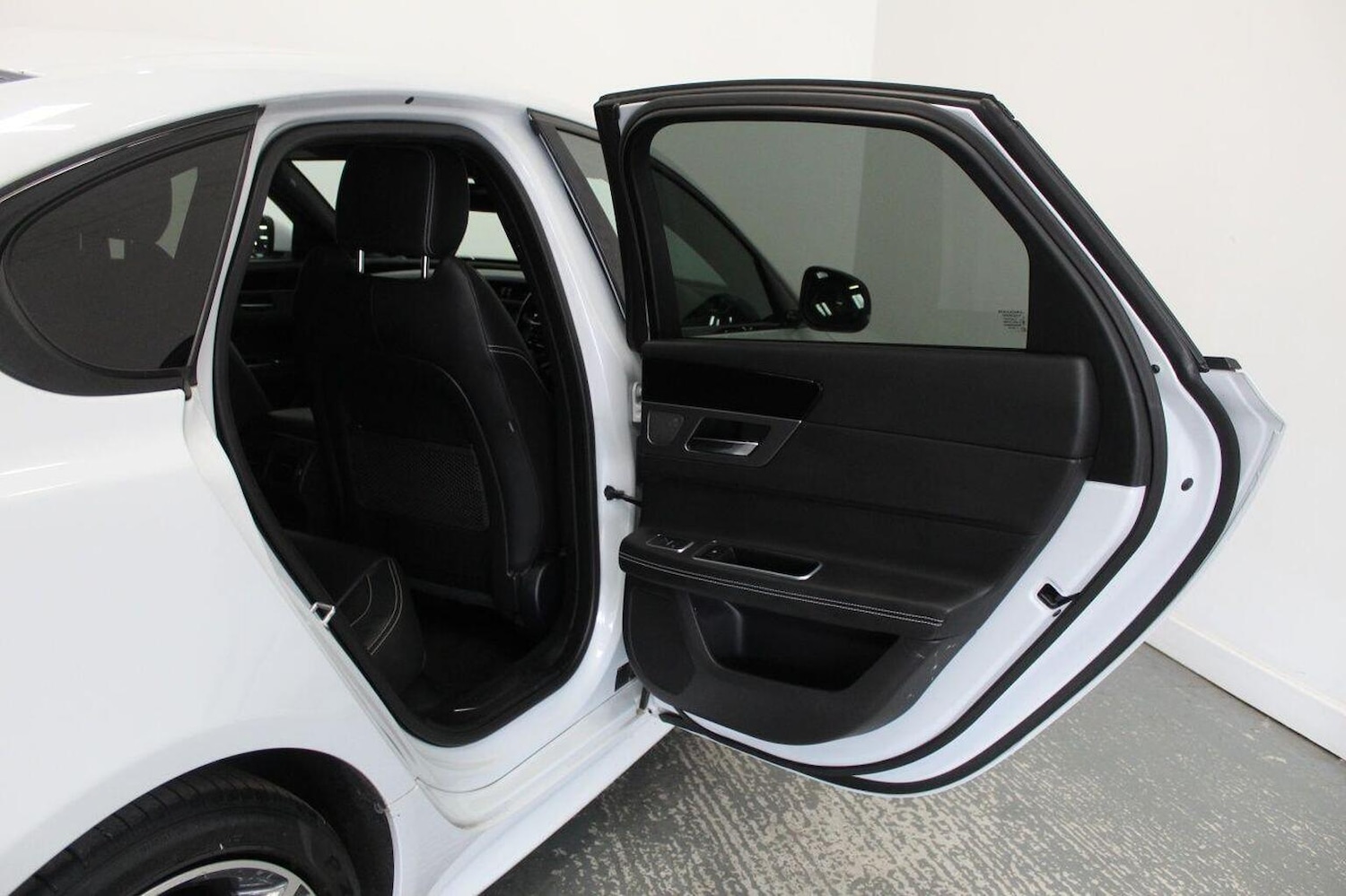 Used Jaguar XF 2015 for sale - 77937775: Photo 26