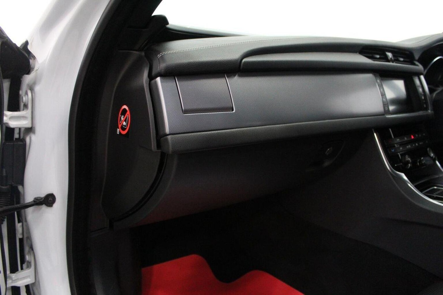 Used Jaguar XF 2015 for sale - 77937775: Photo 31