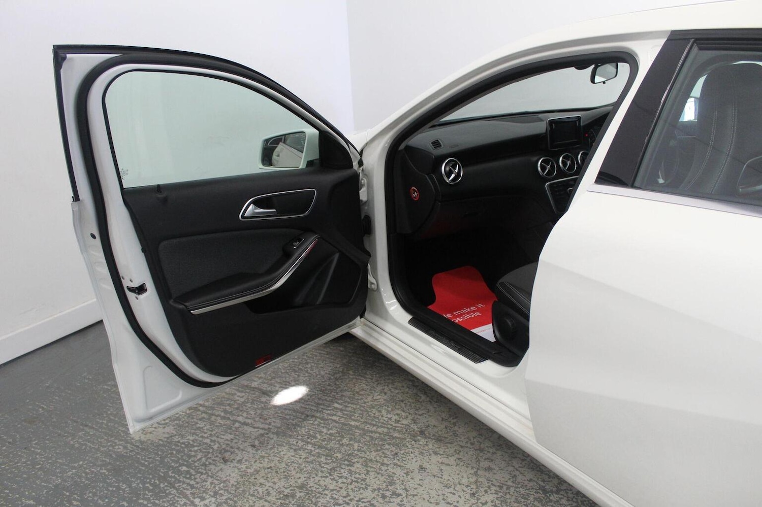 Used Mercedes-Benz A-Class 2014 for sale - 78201997: Photo 24
