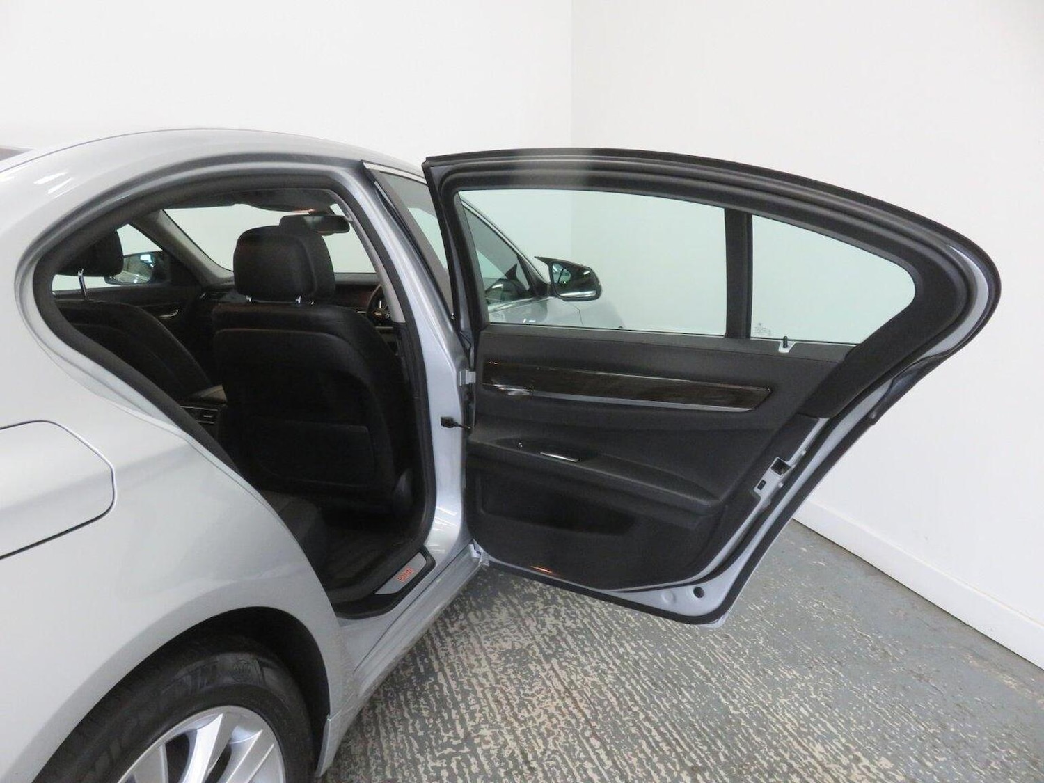 Used BMW 7 Series 2014 for sale - 77937996: Photo 24