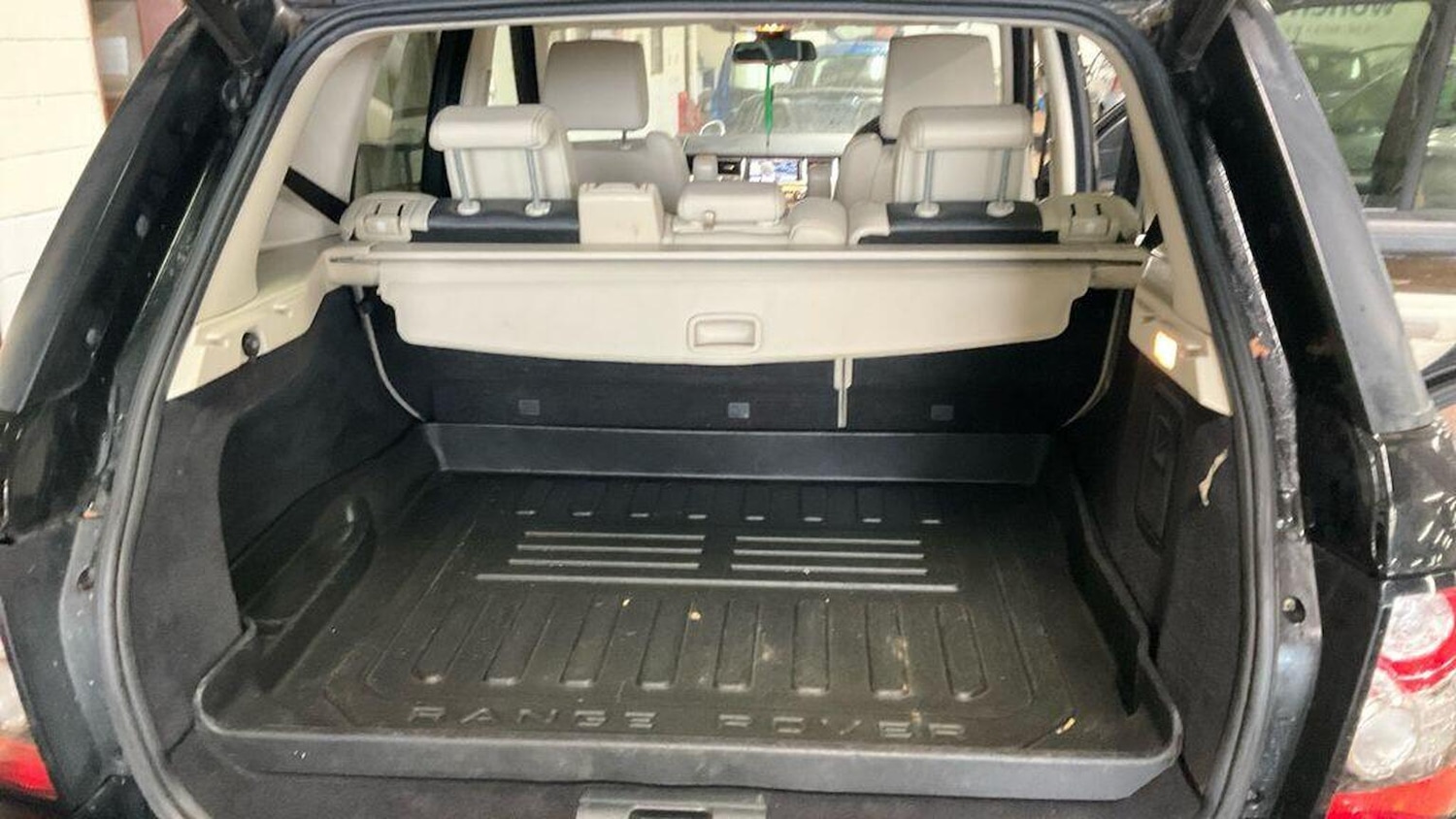 Used Land Rover Range Rover Sport 2012 for sale - 77270976: Photo 10