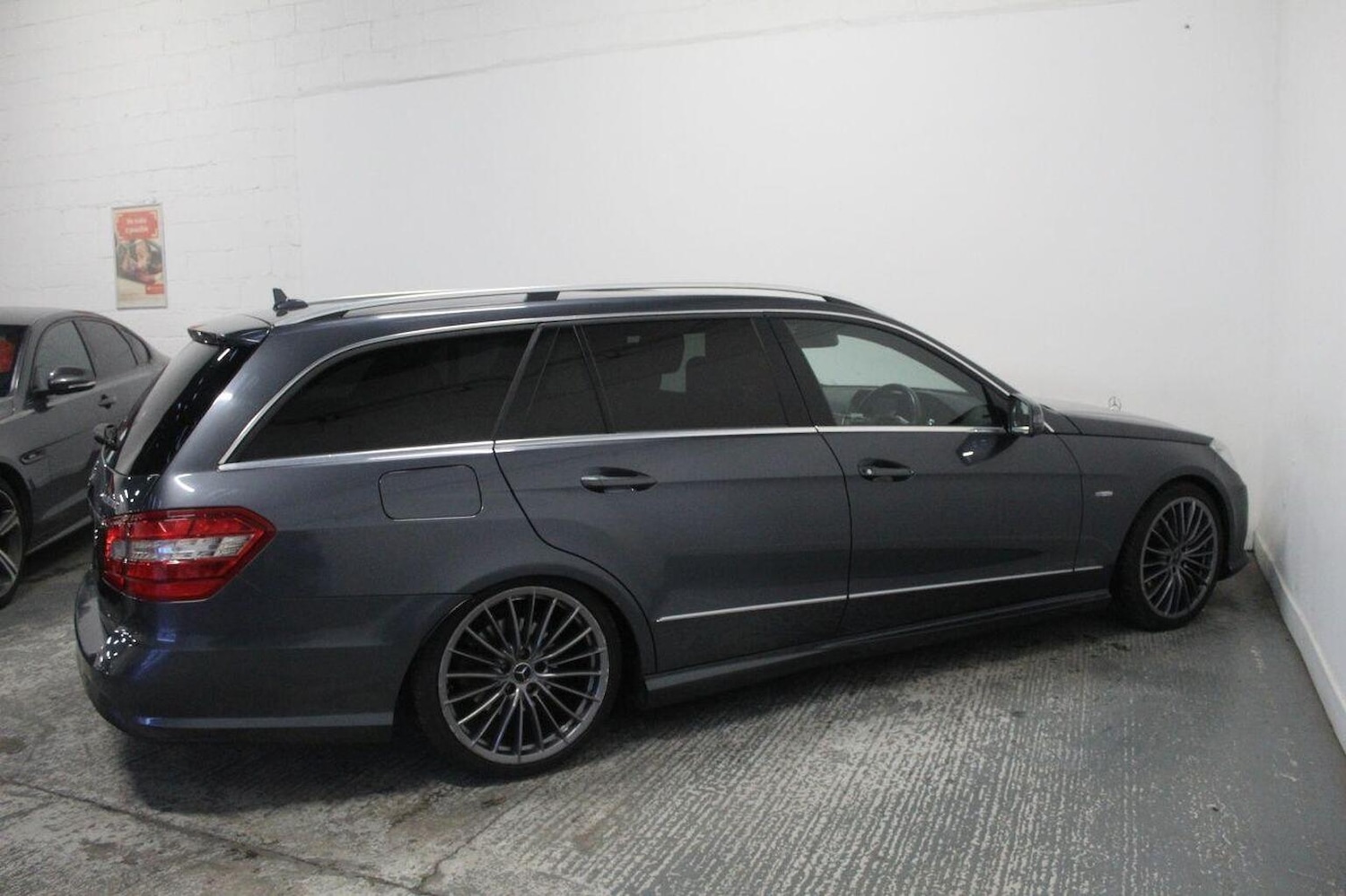 Used Mercedes-Benz E Class 2012 for sale - 77937895: Photo 11