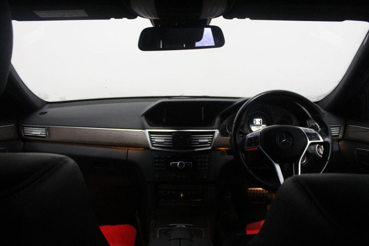 Used Mercedes-Benz E Class 2012 for sale - 77937895: Photo 30