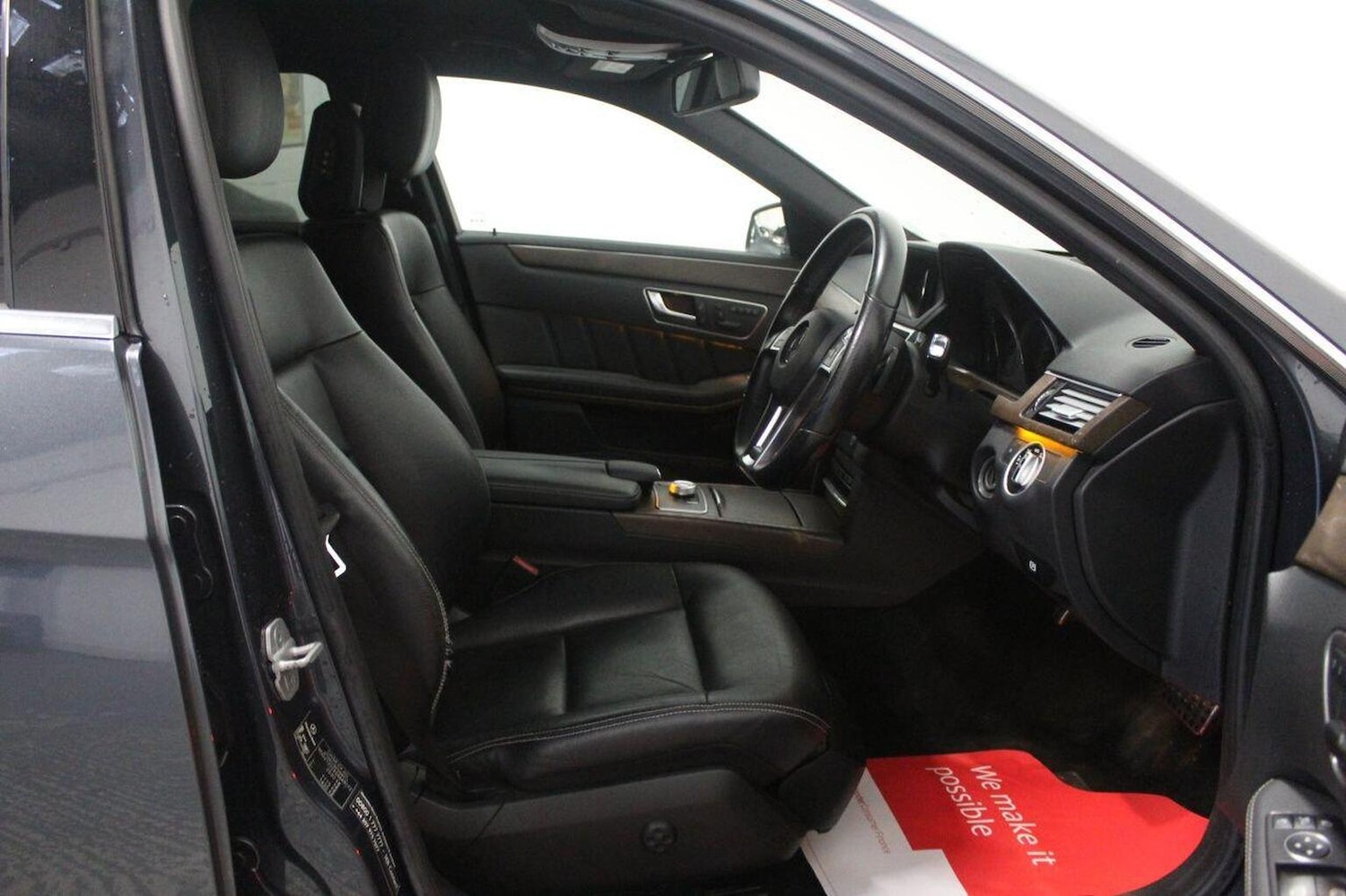 Used Mercedes-Benz E Class 2012 for sale - 77937895: Photo 31