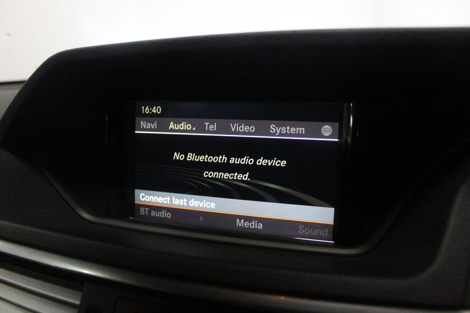 Used Mercedes-Benz E Class 2012 for sale - 77937895: Photo 35