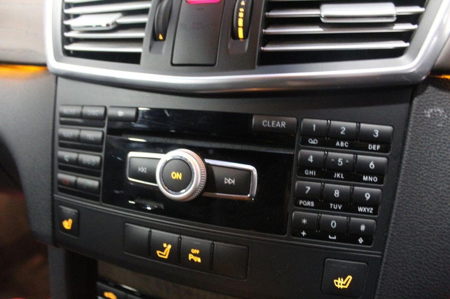 Used Mercedes-Benz E Class 2012 for sale - 77937895: Photo 40