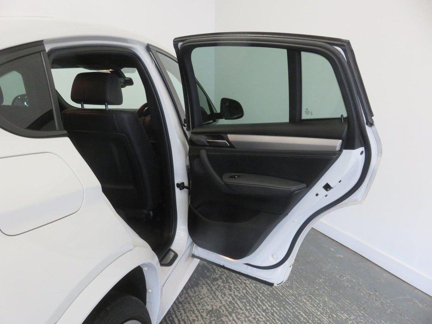 Vehicle 28