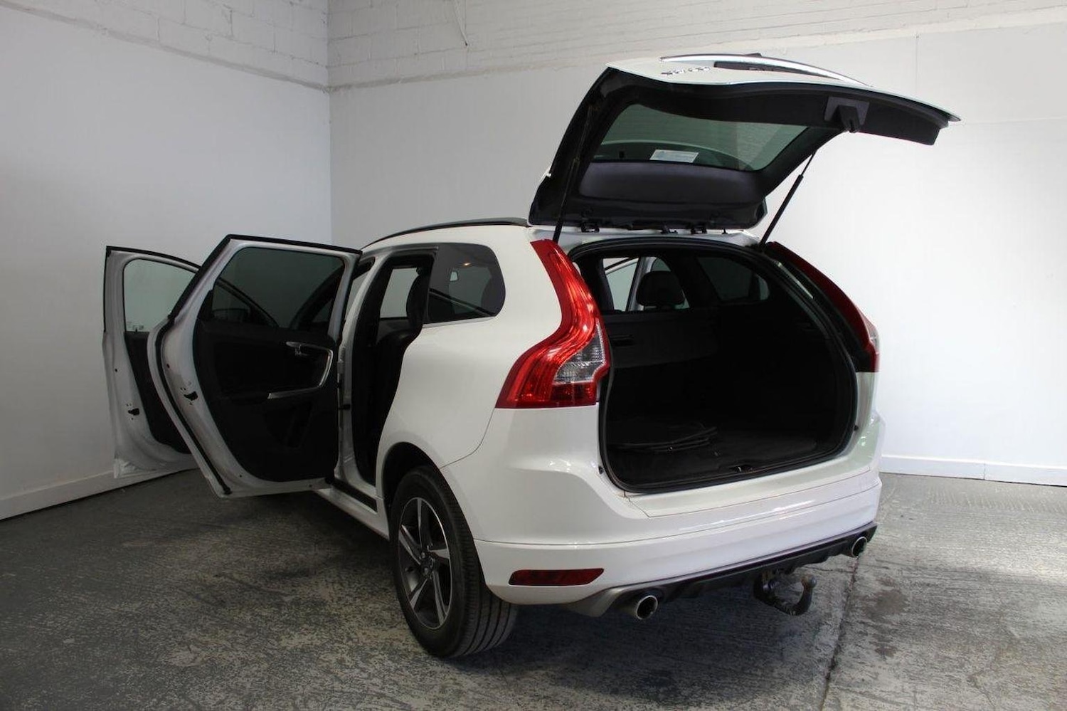 Used Volvo XC60 2015 for sale - 76120225: Photo 19