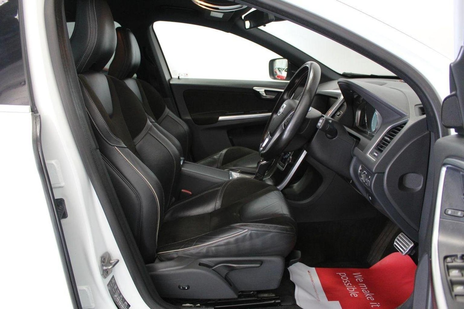 Used Volvo XC60 2015 for sale - 76120225: Photo 28