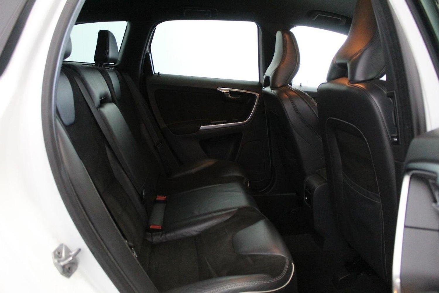 Used Volvo XC60 2015 for sale - 76120225: Photo 52