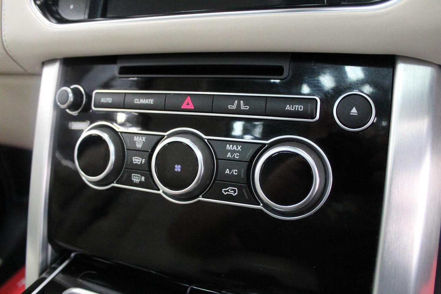 Used Land Rover Range Rover 2015 for sale - 77937987: Photo 54