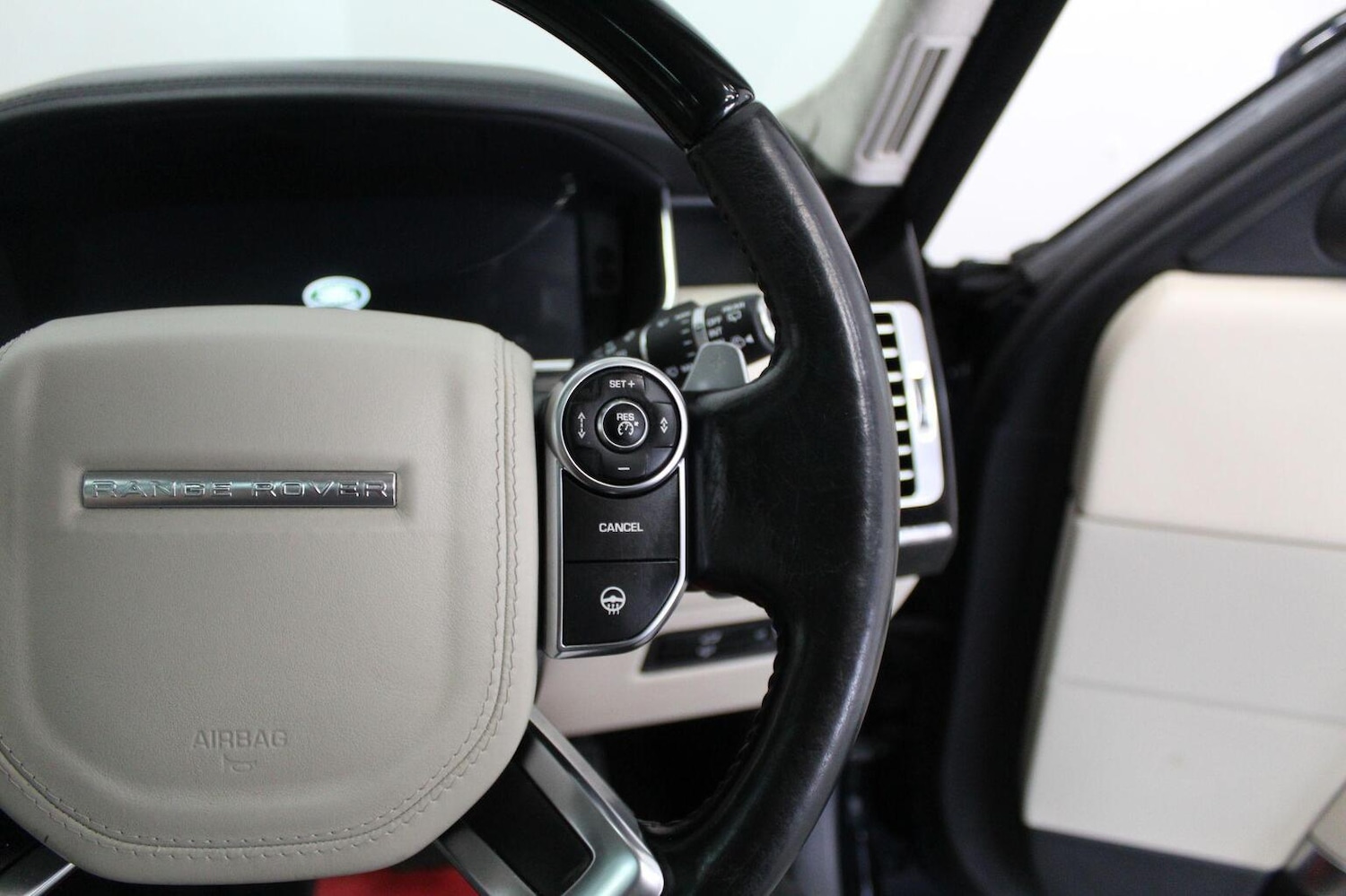 Used Land Rover Range Rover 2015 for sale - 77937987: Photo 60