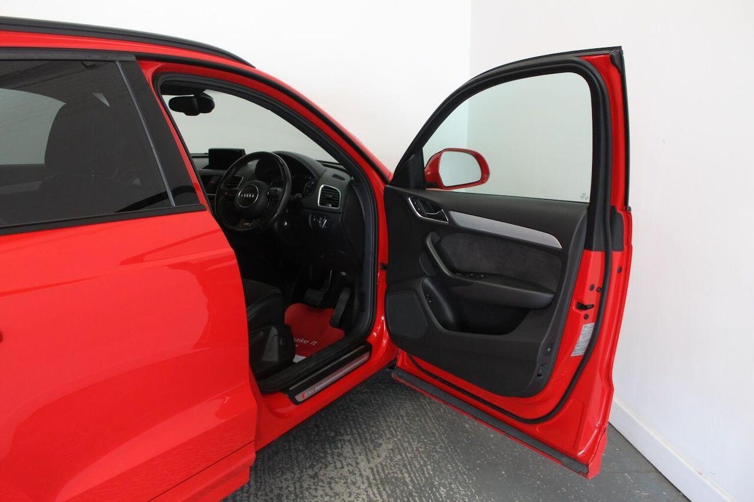 Used Audi Q3 2015 for sale - 75746725: Photo 26