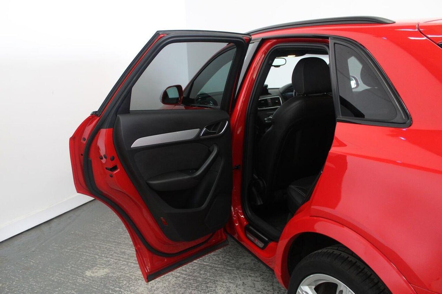 Used Audi Q3 2015 for sale - 75746725: Photo 29